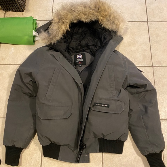 Women’s Canada Goose Chiliwack Bomber - Picture 5 of 7